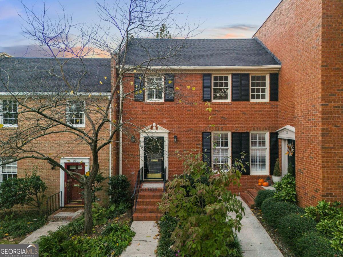 30 Lullwater Place NE