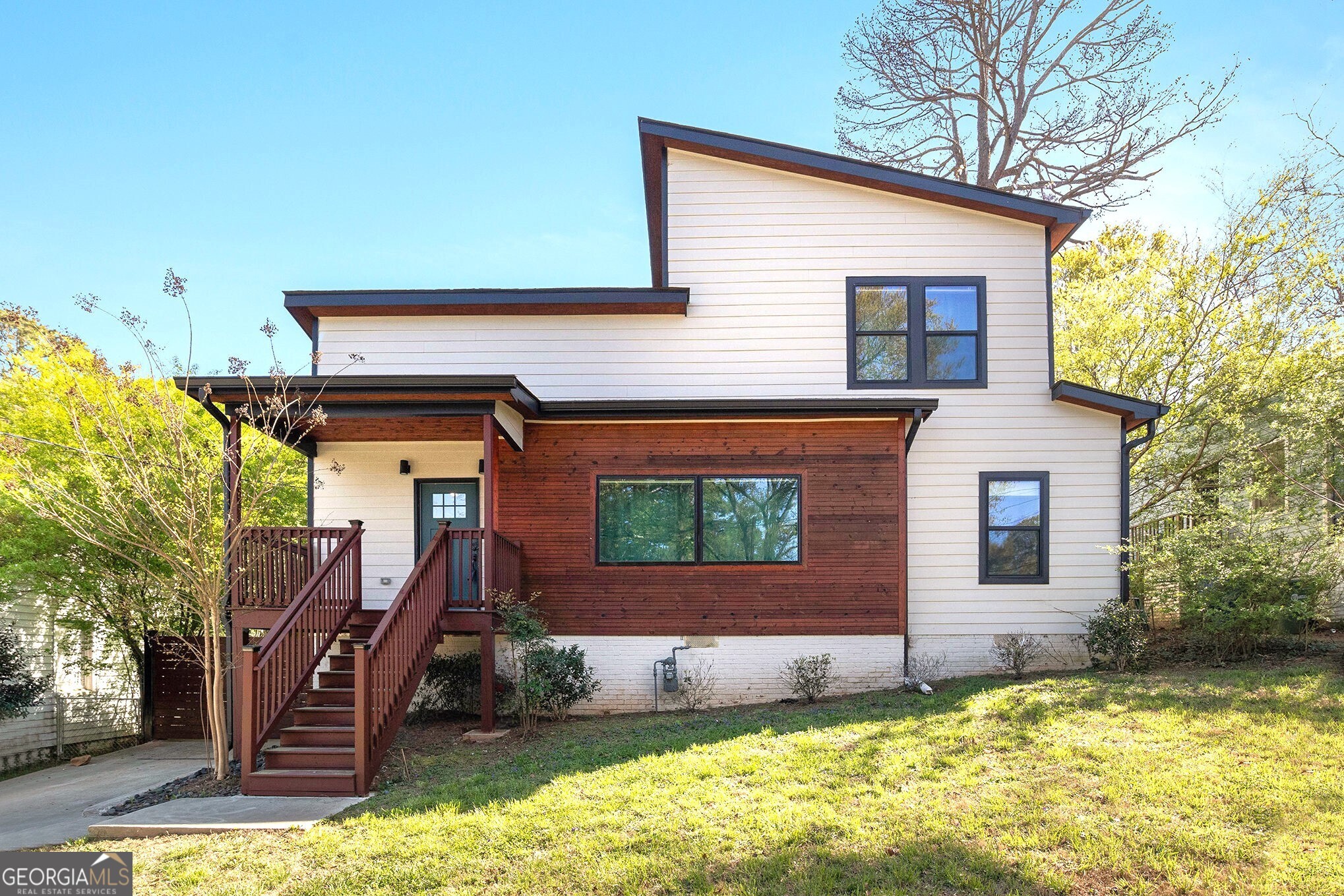 864 Melrose Drive SW