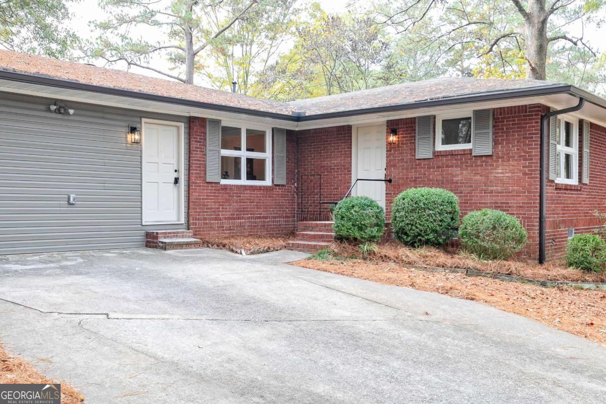 3665 Lindley Circle