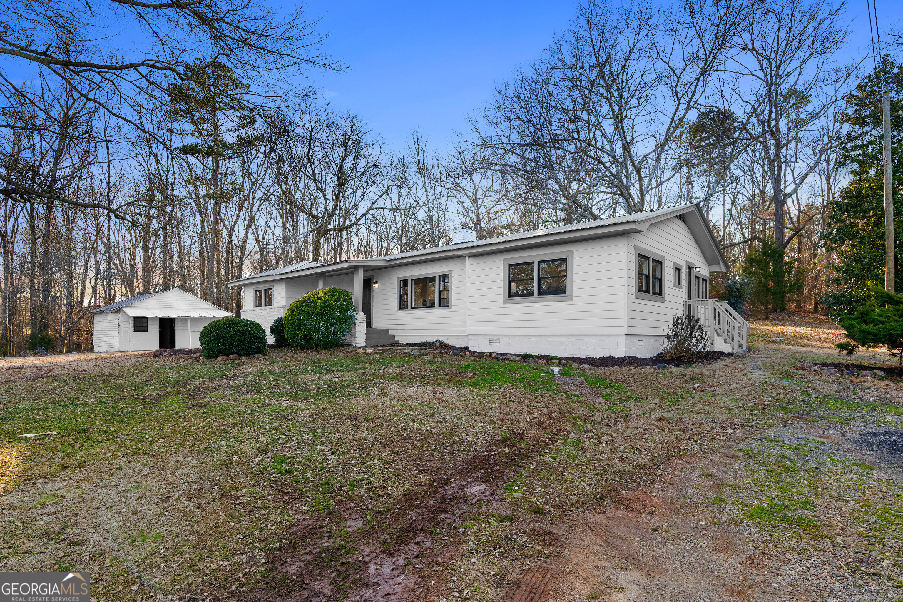 2430 Highway 82 S