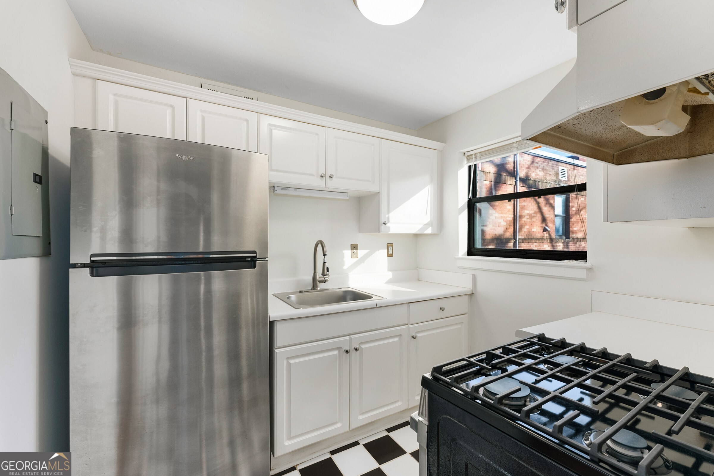 323 3rd Street NE # 5