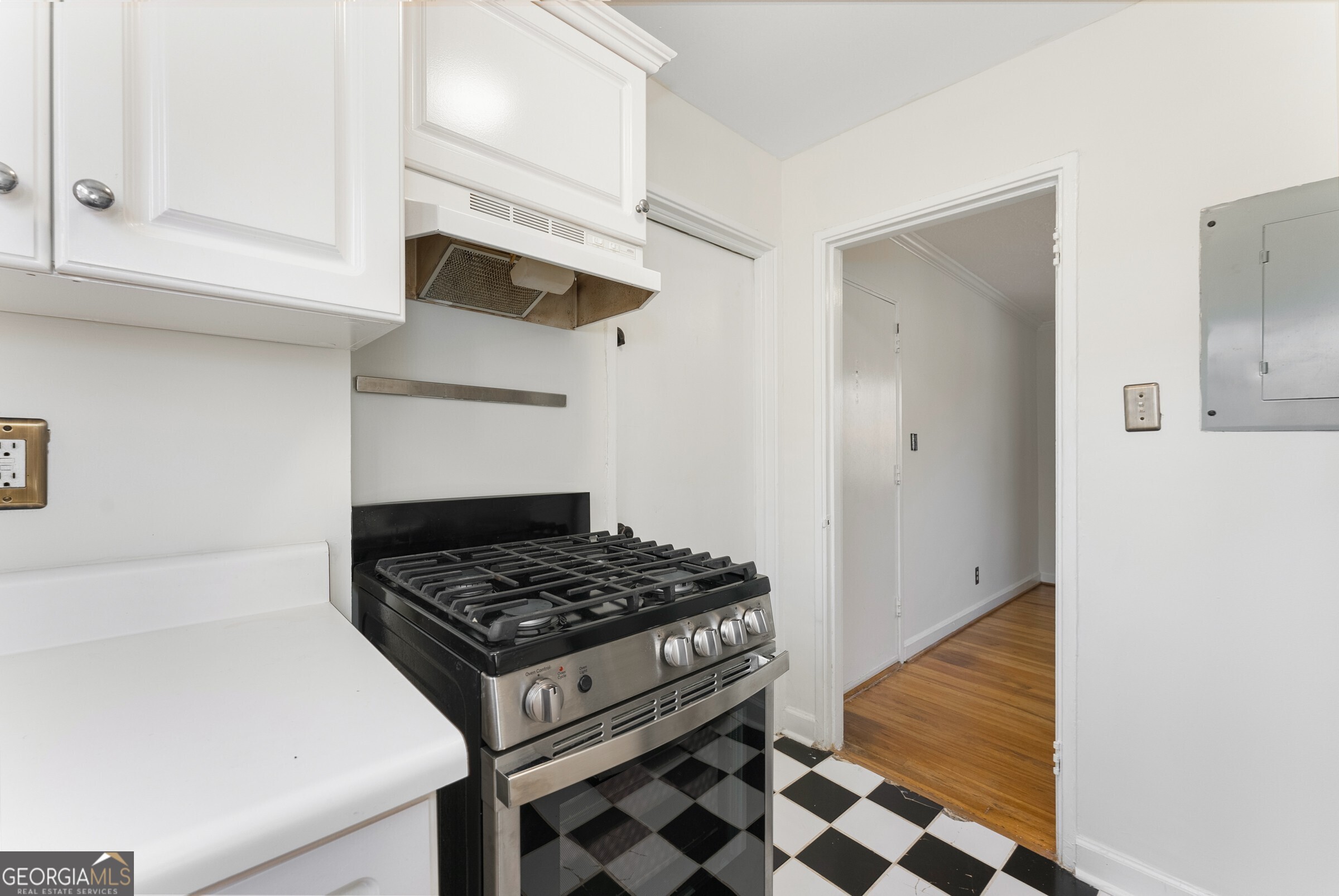 323 3rd Street NE # 5