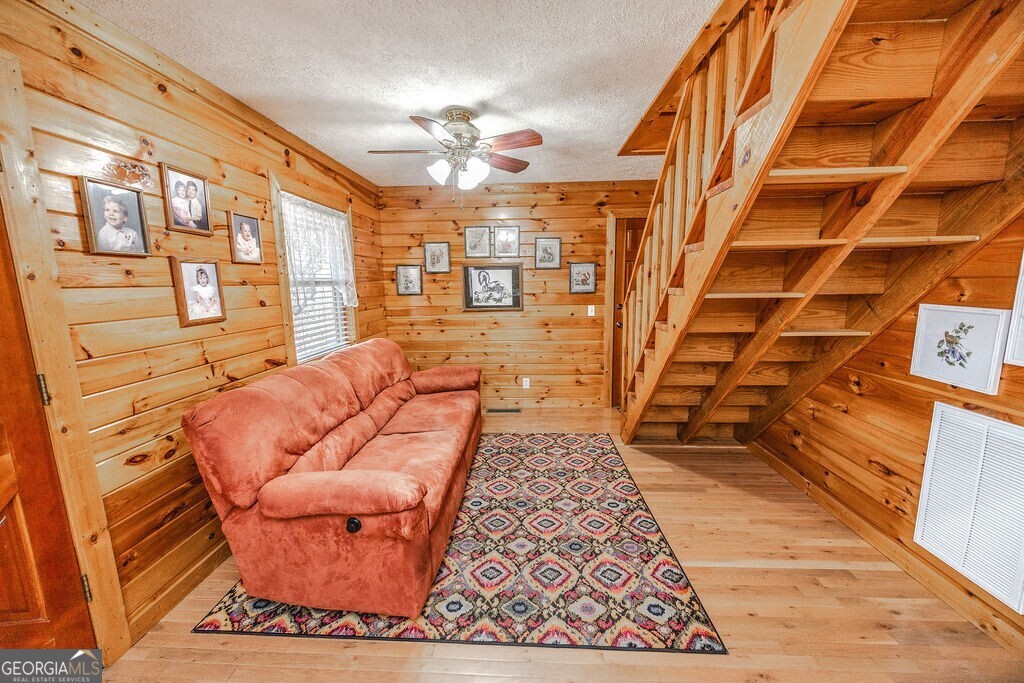 937 Aurora Lane