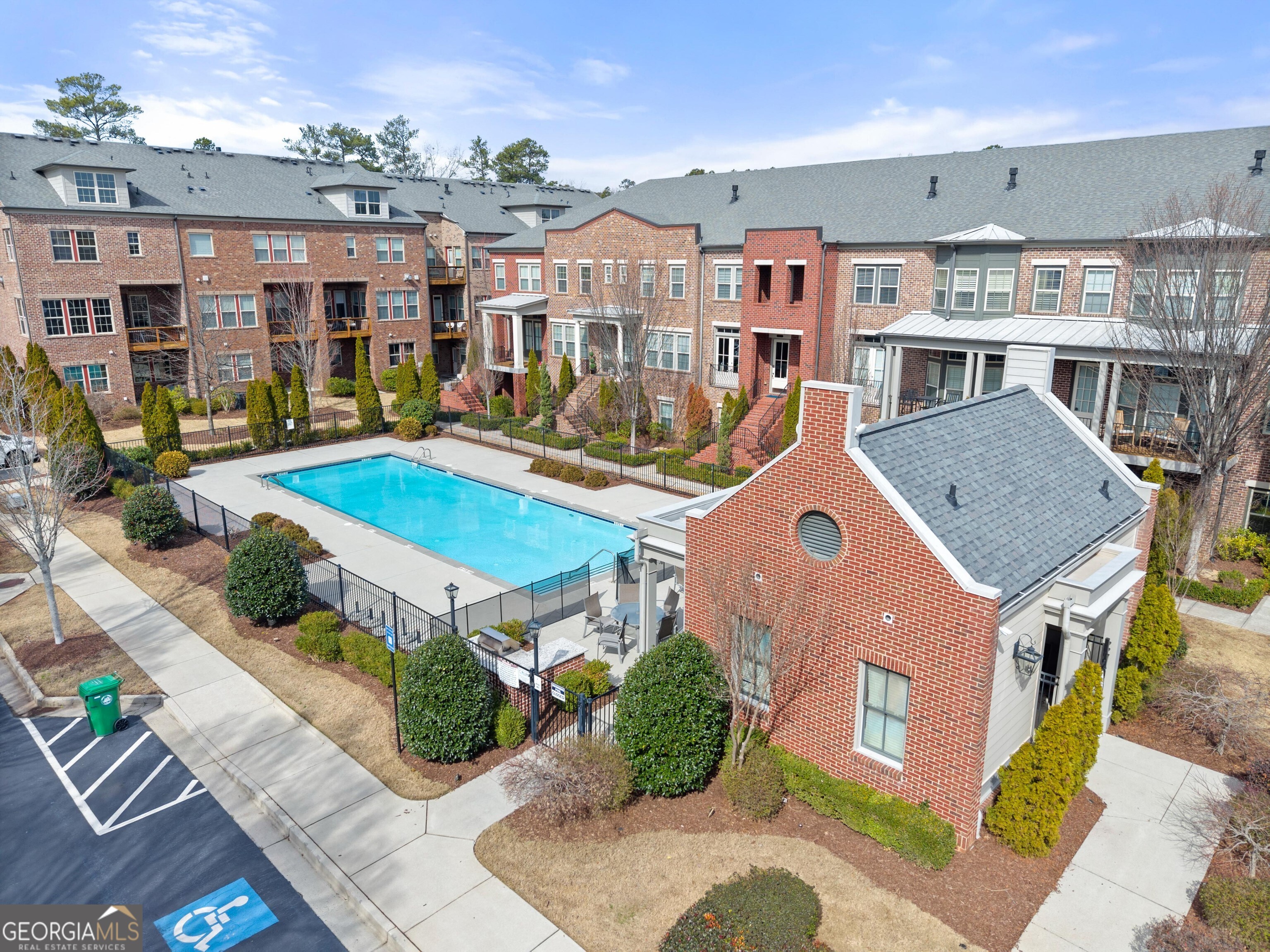 4740 Cypress Commons