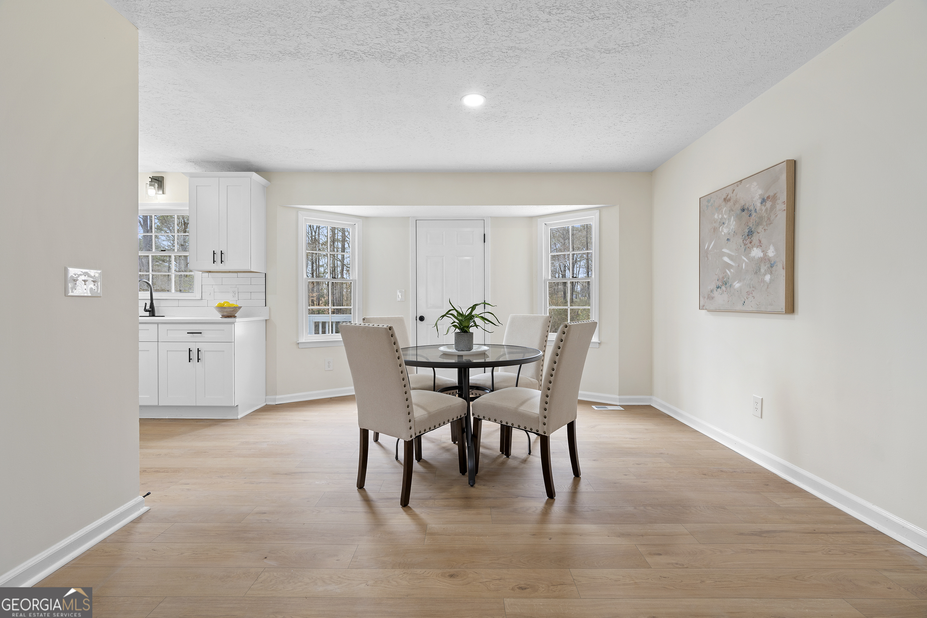 25 Queen Court