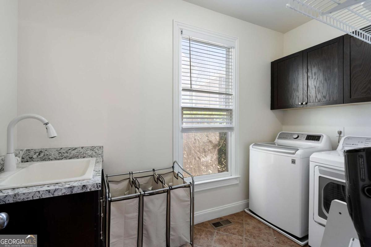 1637 Duncan Drive NW