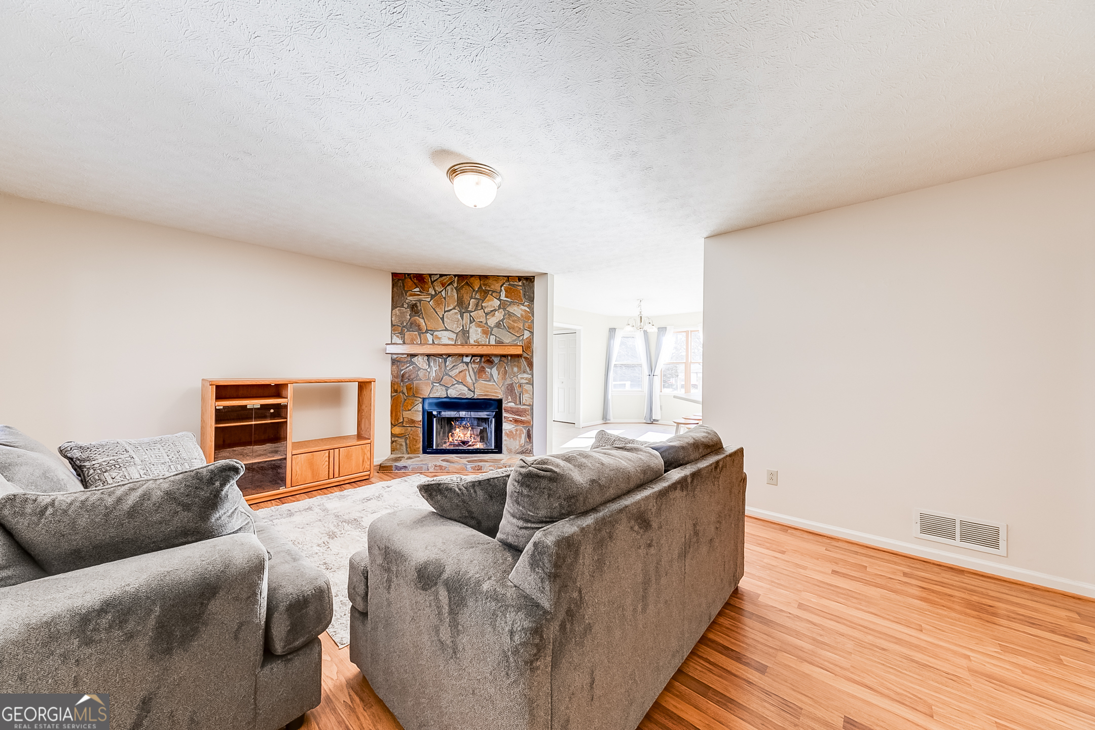 833 Lodgeview Drive