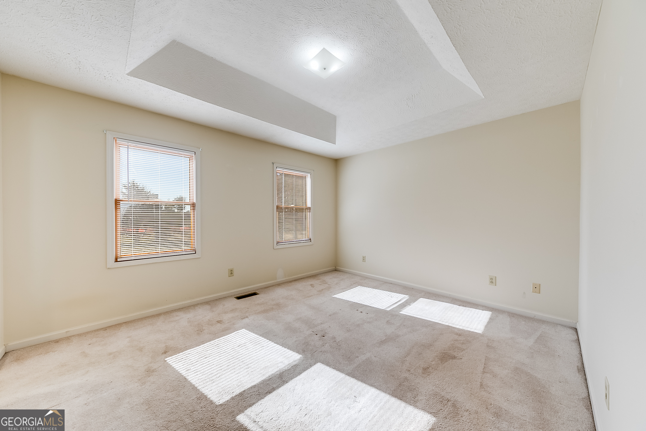 833 Lodgeview Drive