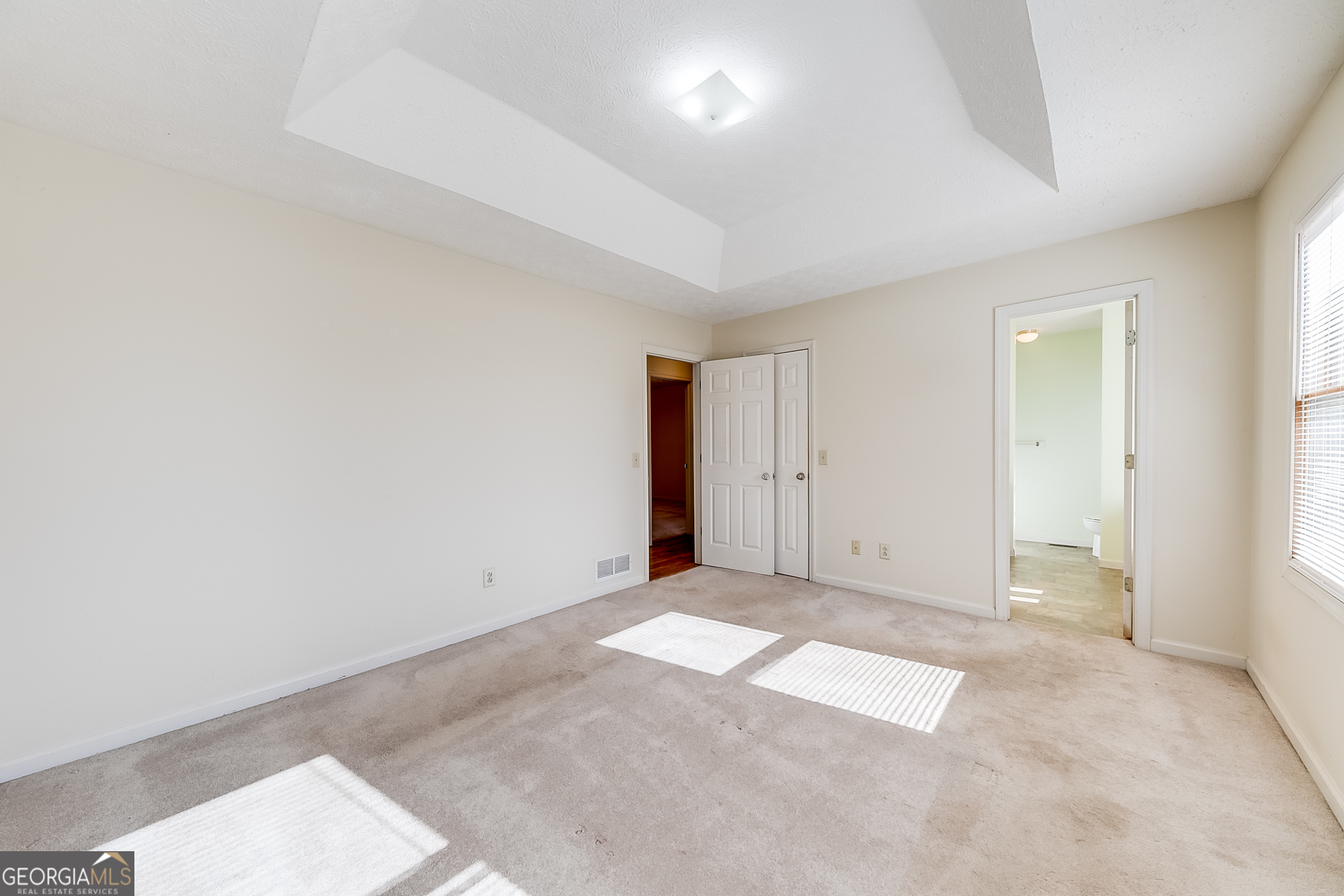 833 Lodgeview Drive