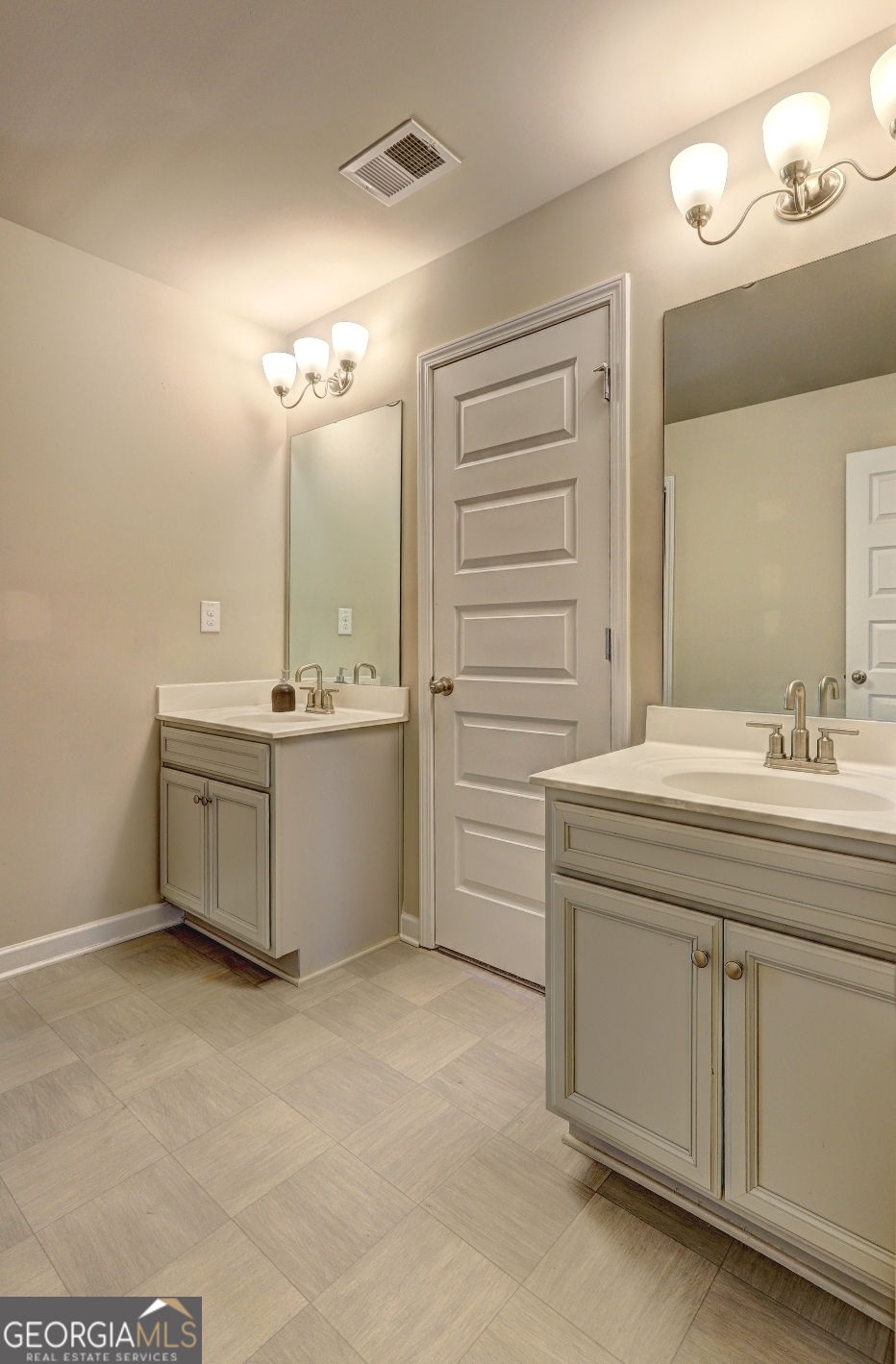 2695 Ridge Manor Drive