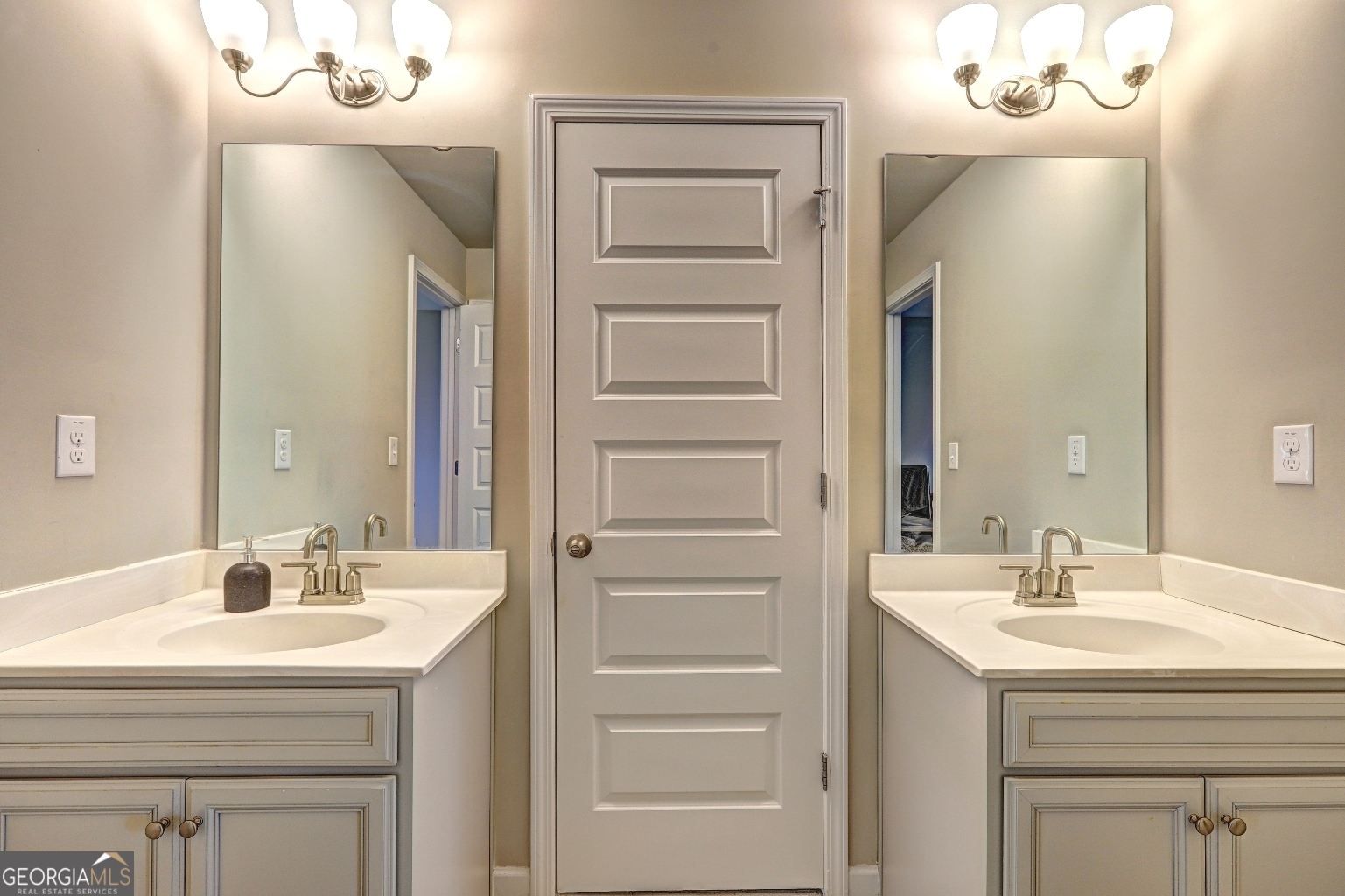 2695 Ridge Manor Drive