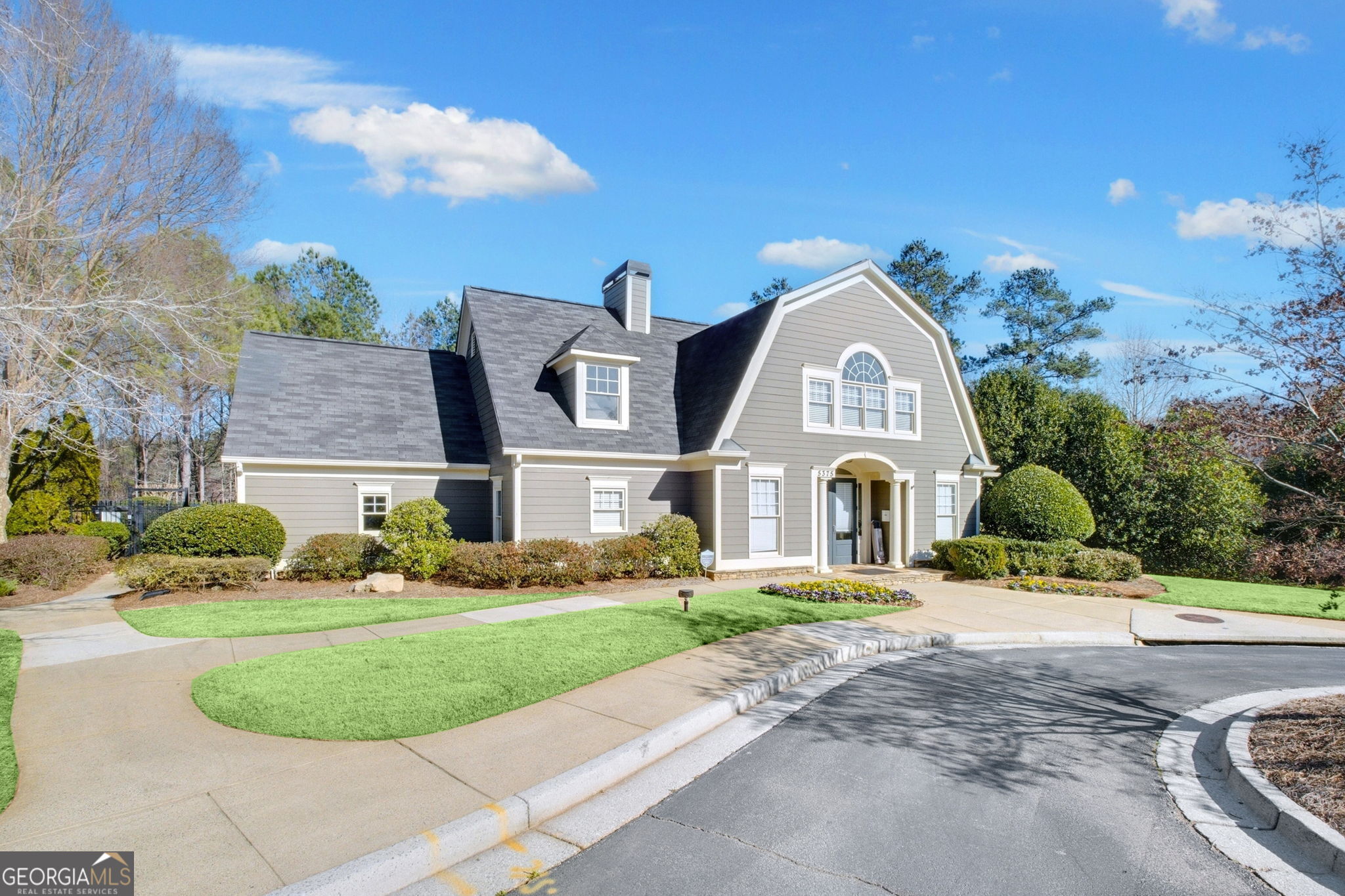 5466 Vinings Lake Way