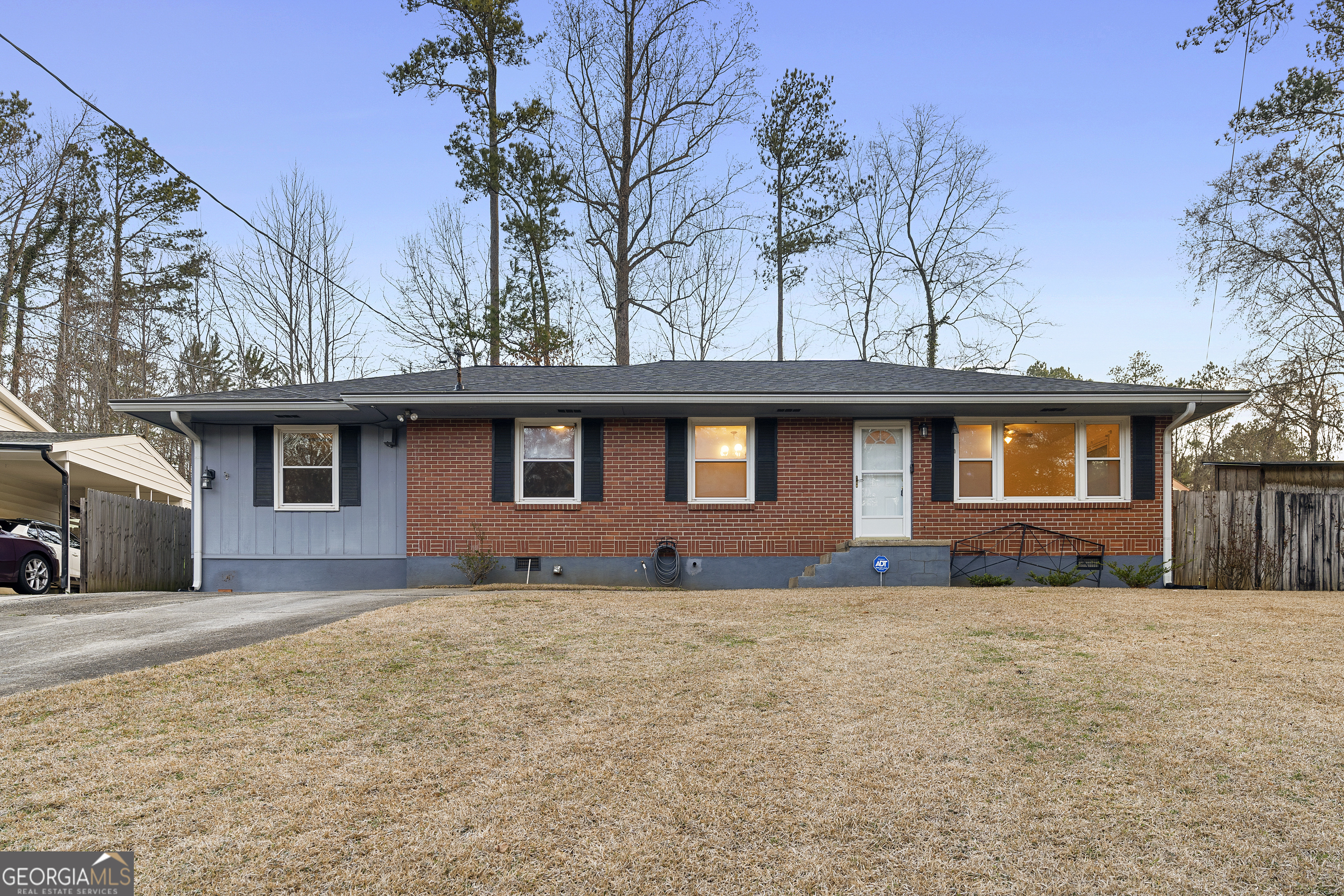 1893 Kenwood Road SE