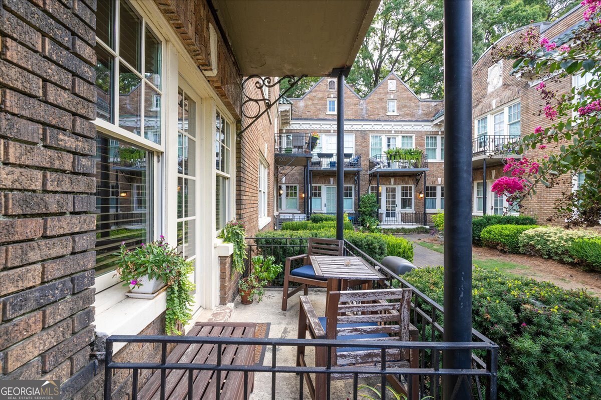 907 Piedmont Avenue NE # 13