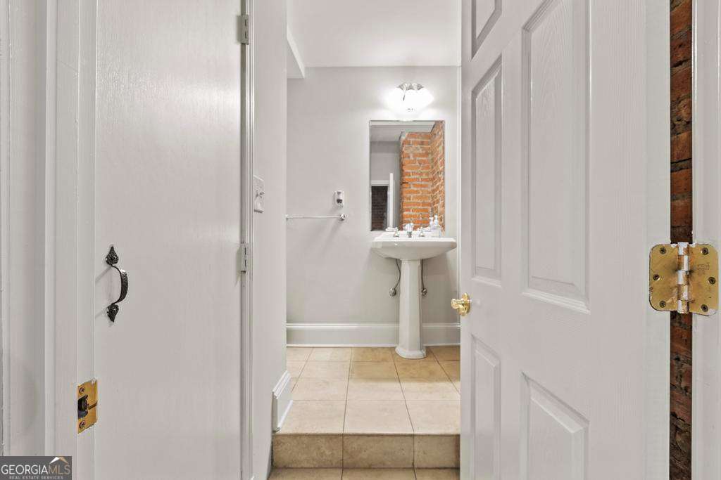 616 N Highland Avenue NE # 13B