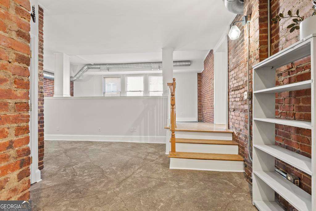 616 N Highland Avenue NE # 13B