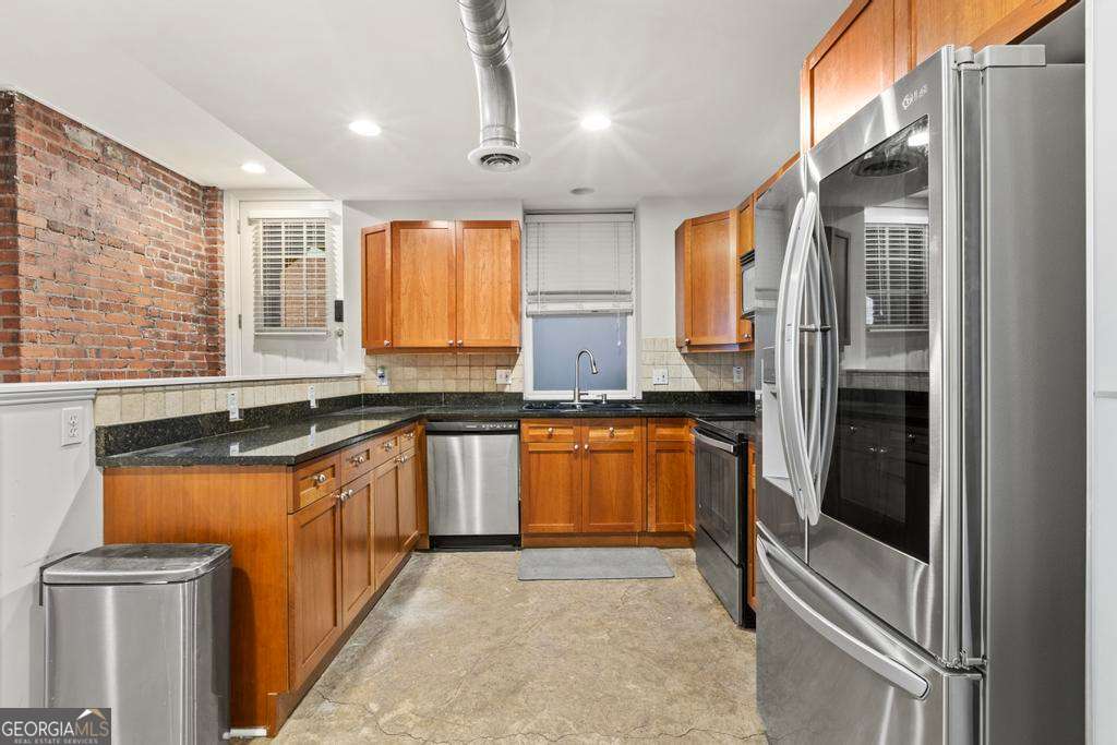 616 N Highland Avenue NE # 13B