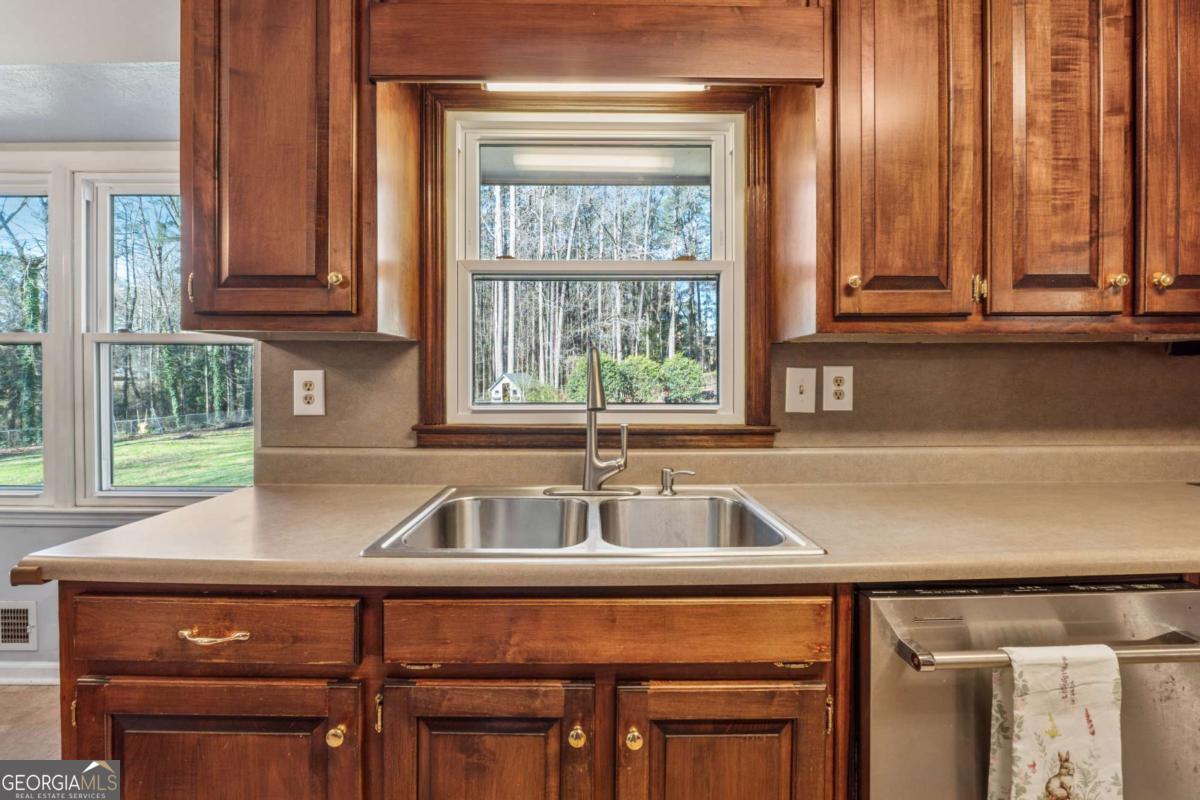 5129 VALLEY FORGE Road