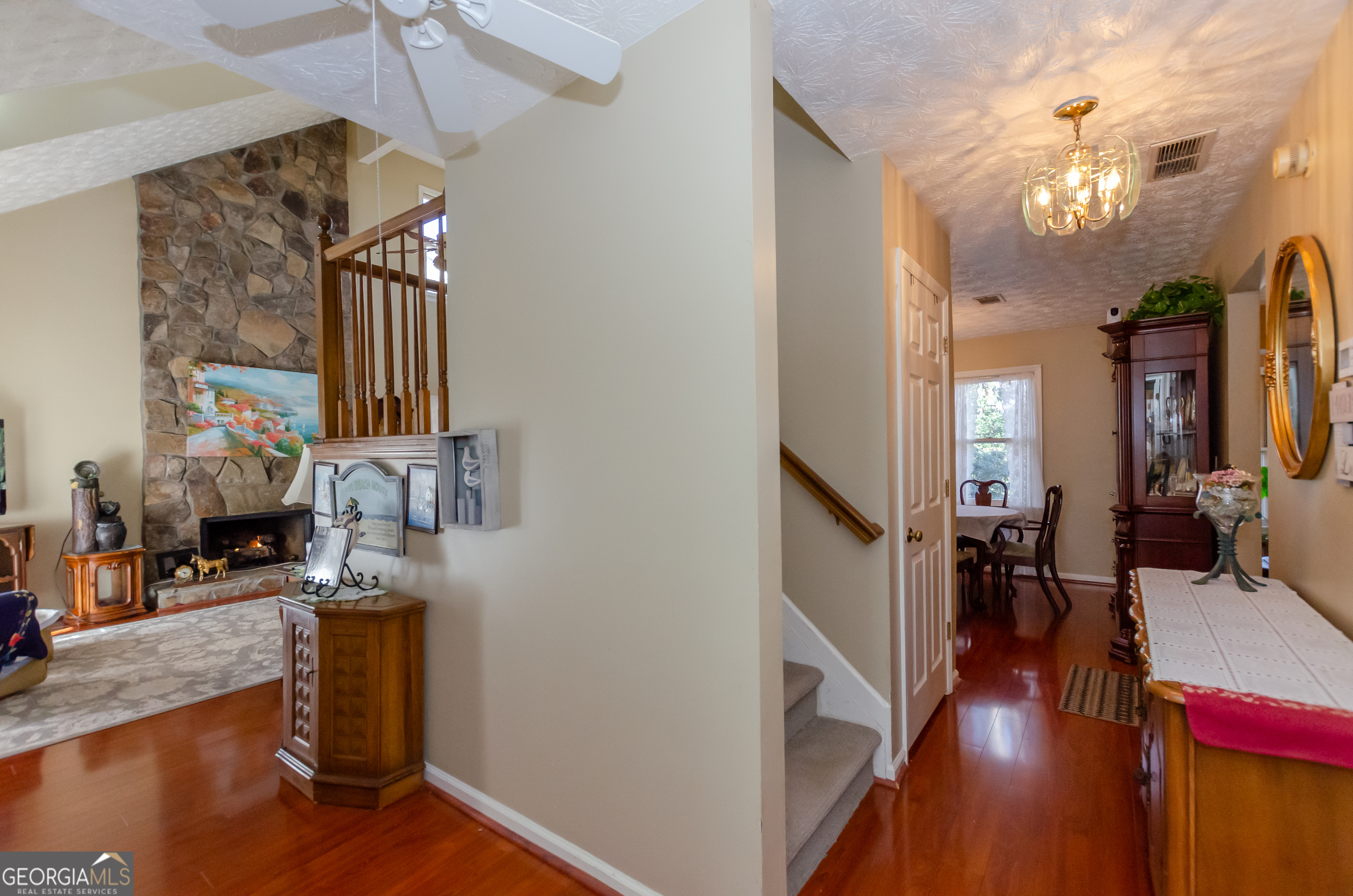 1088 Raleigh Way