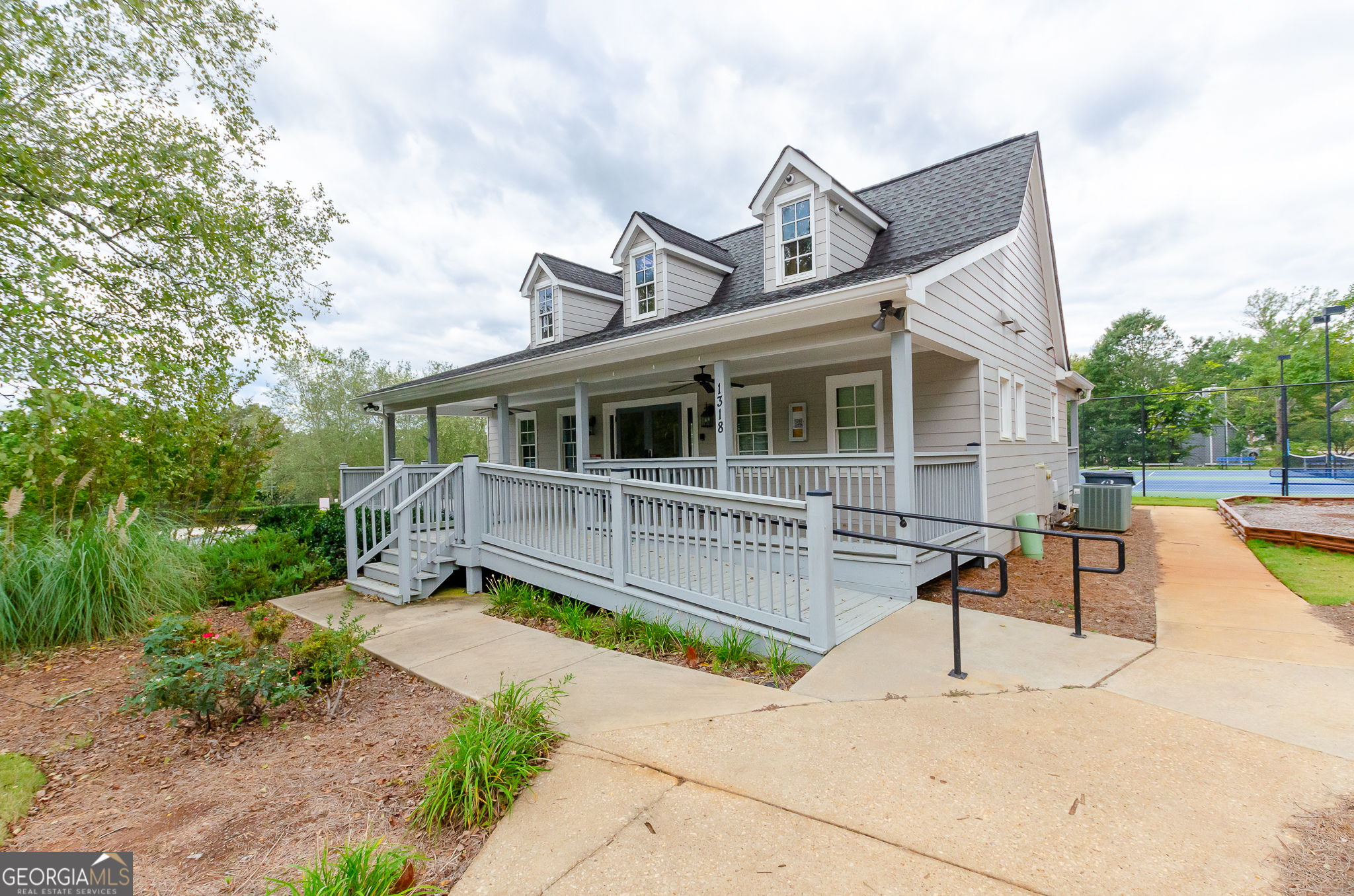 1088 Raleigh Way