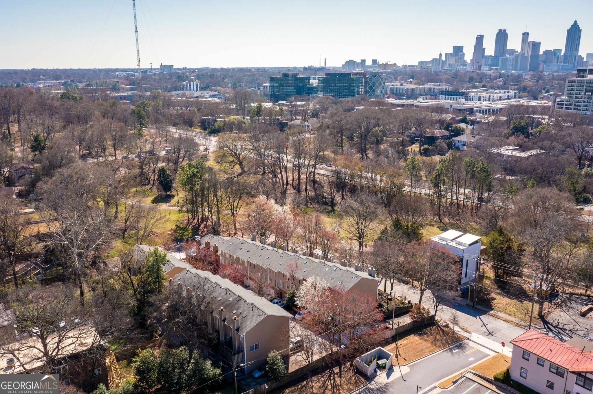 651 Park Village Drive NE