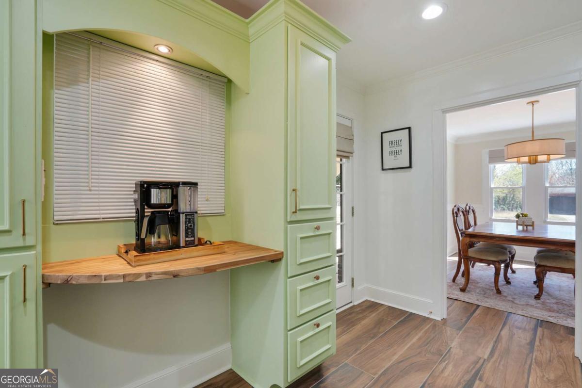 2592 Valley Stream Drive