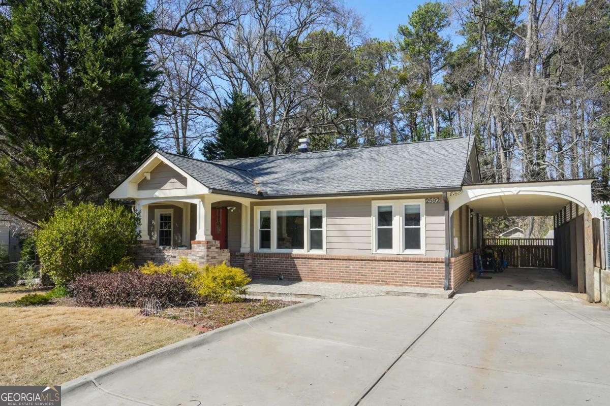 2592 Valley Stream Drive