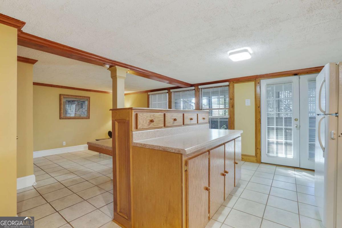 2592 Valley Stream Drive
