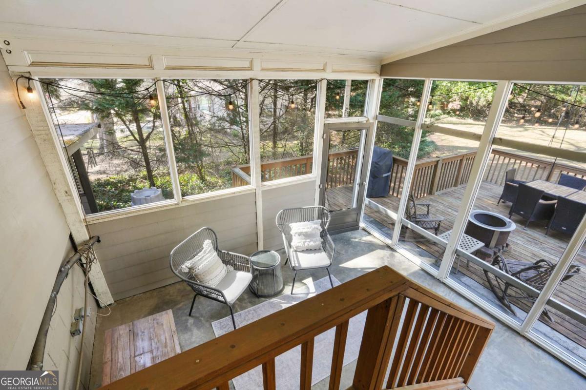 2592 Valley Stream Drive