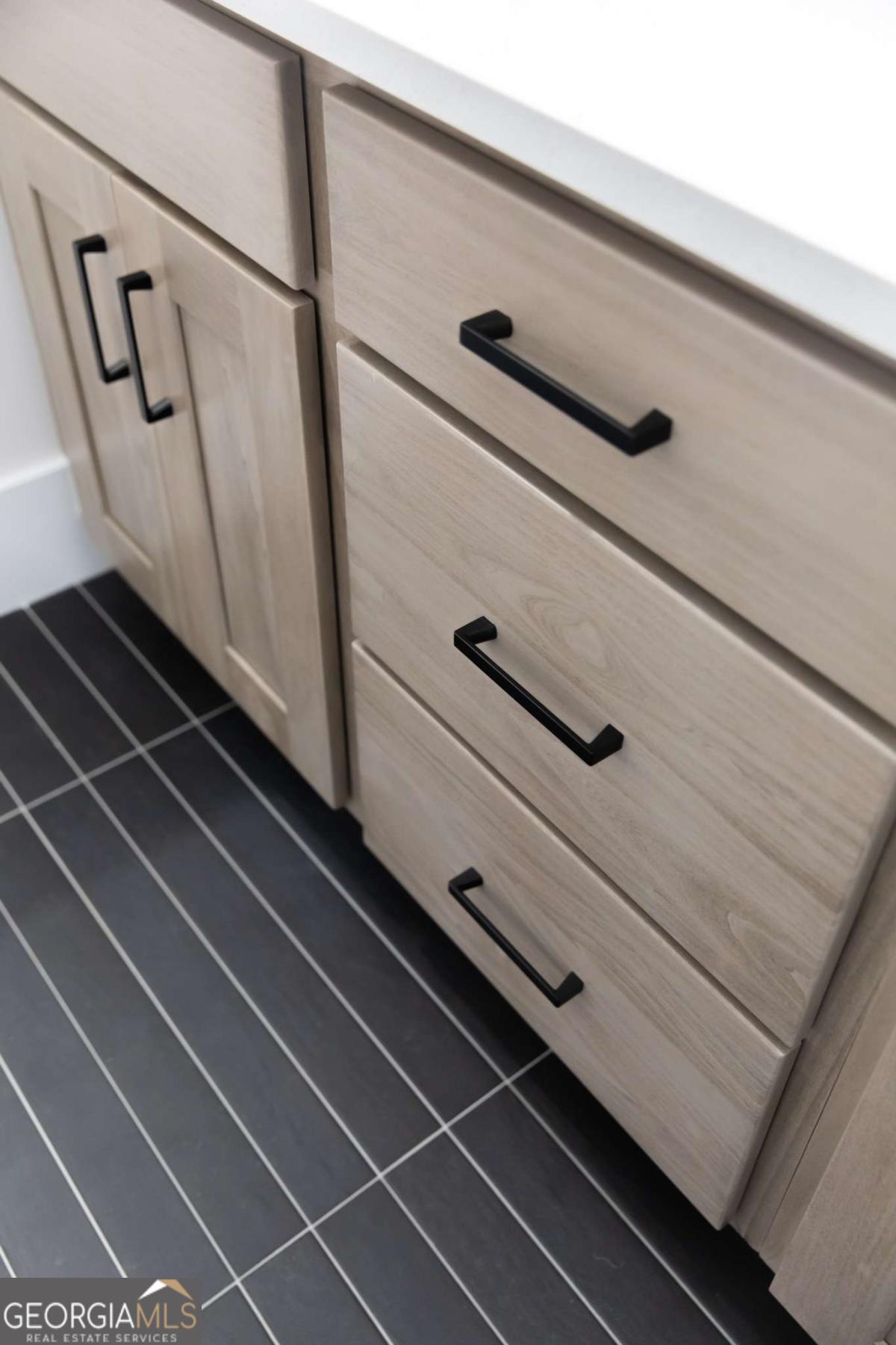 496 Federal Terrace SE