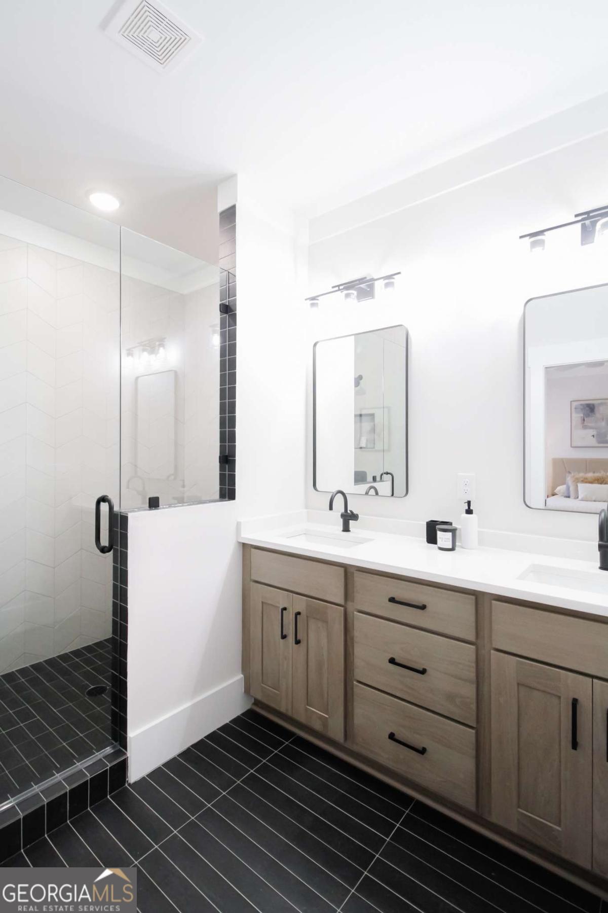 496 Federal Terrace SE