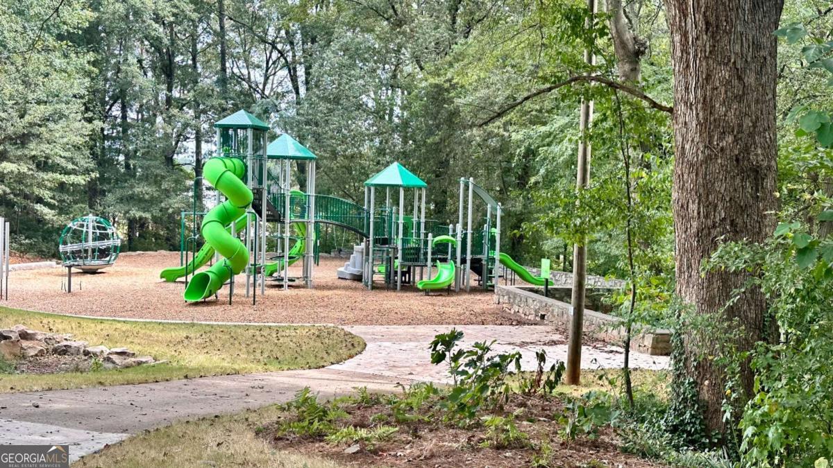 496 Federal Terrace SE