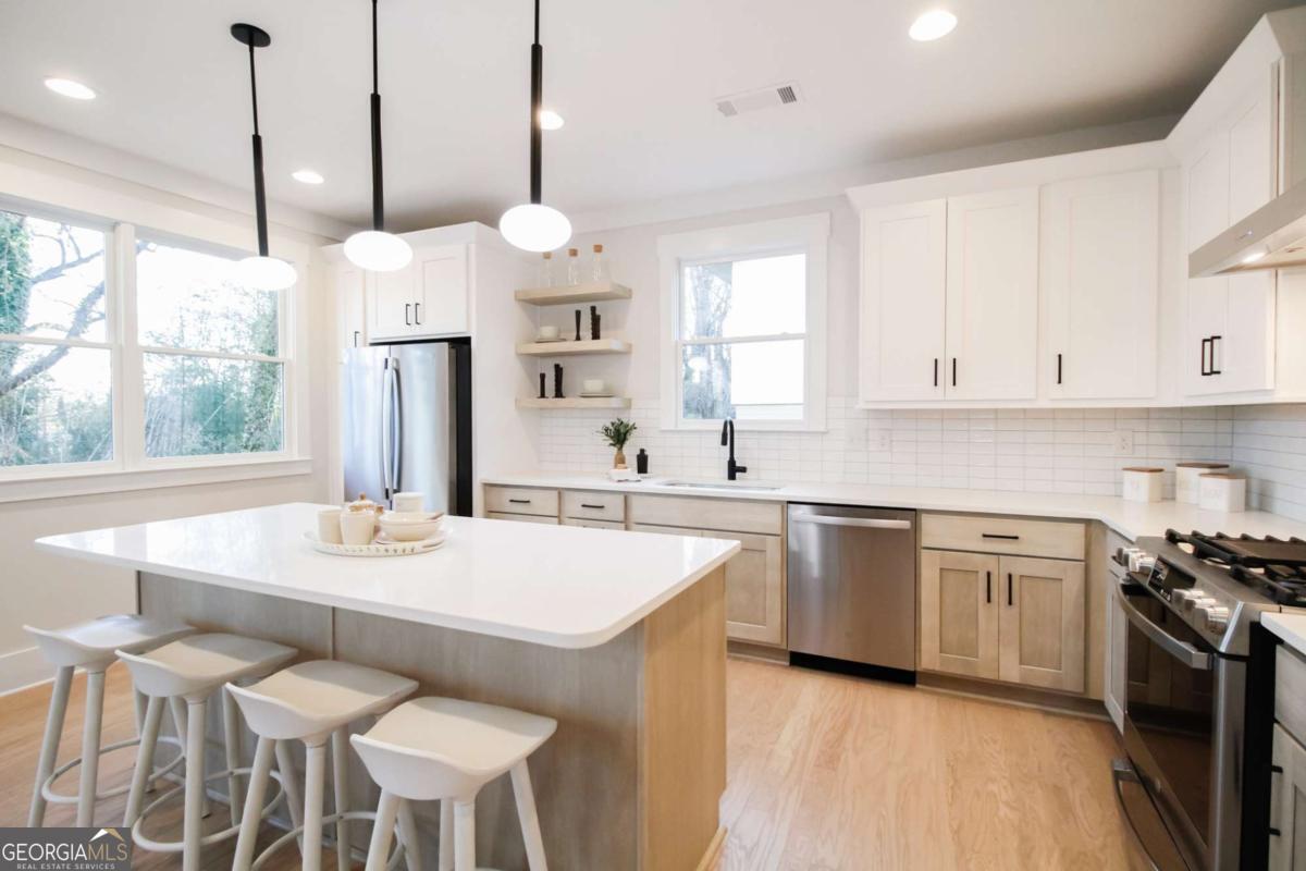 496 Federal Terrace SE