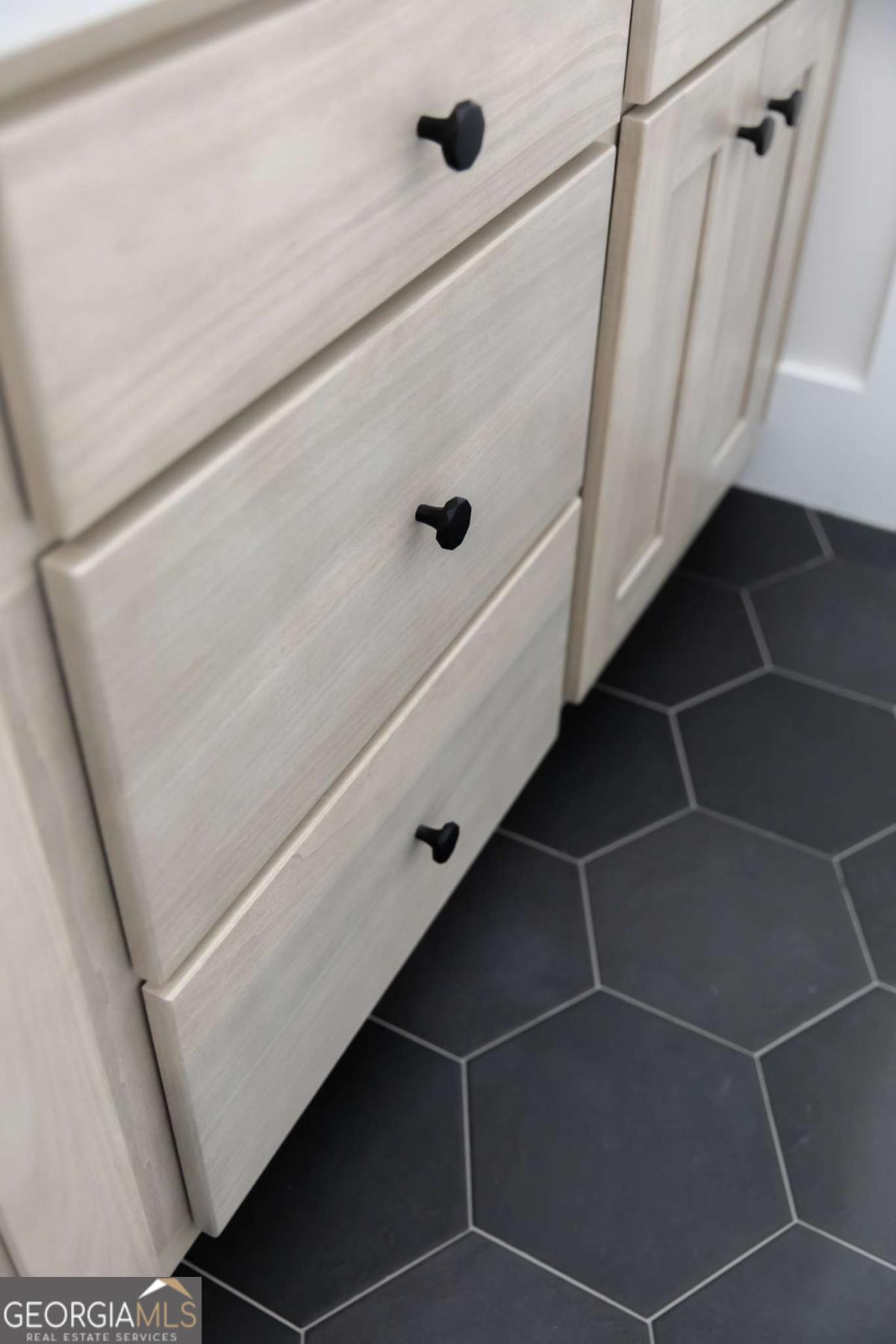 496 Federal Terrace SE