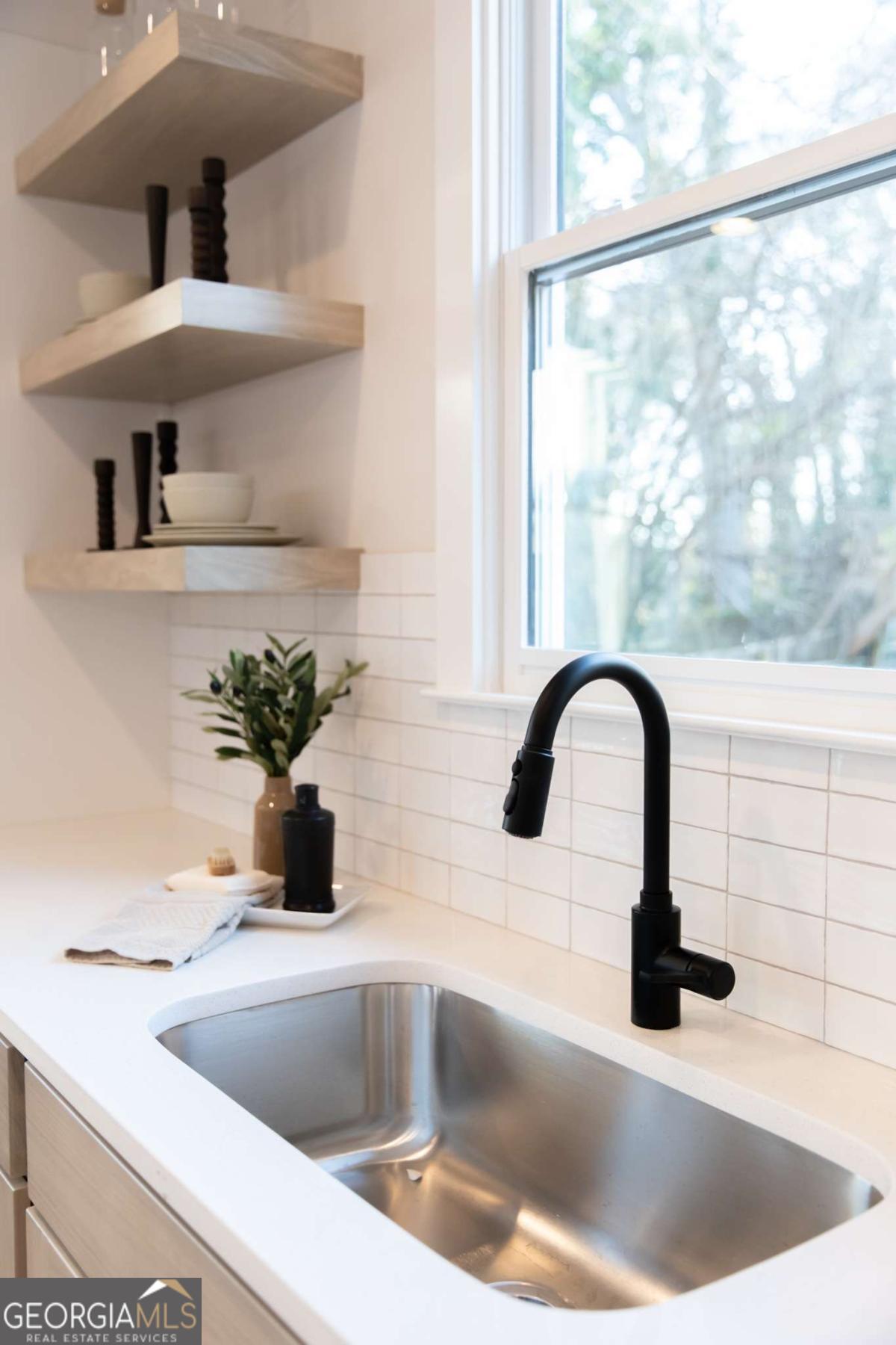 496 Federal Terrace SE