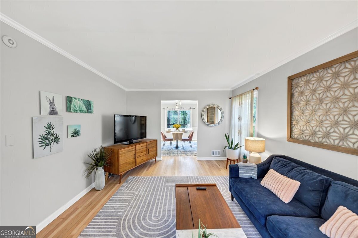 330 Knoll Woods Drive