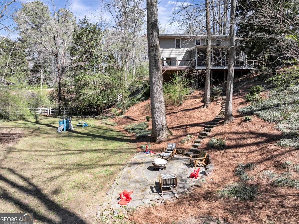 330 Knoll Woods Drive