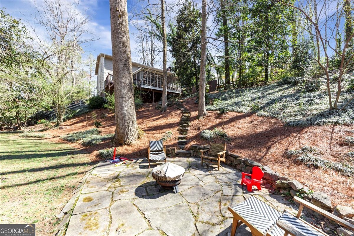 330 Knoll Woods Drive