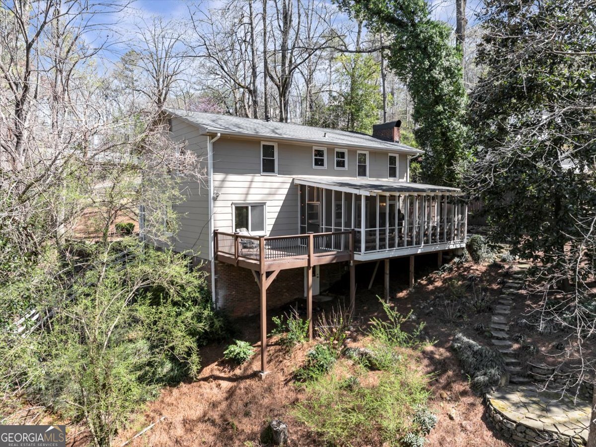 330 Knoll Woods Drive