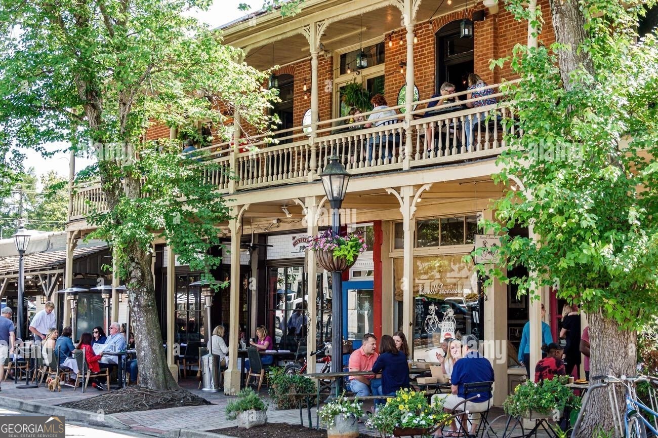 330 Knoll Woods Drive