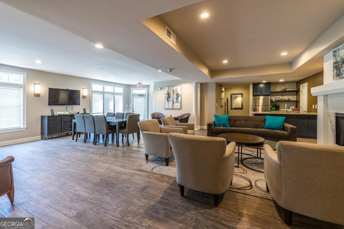 240 Renaissance Parkway NE # 112