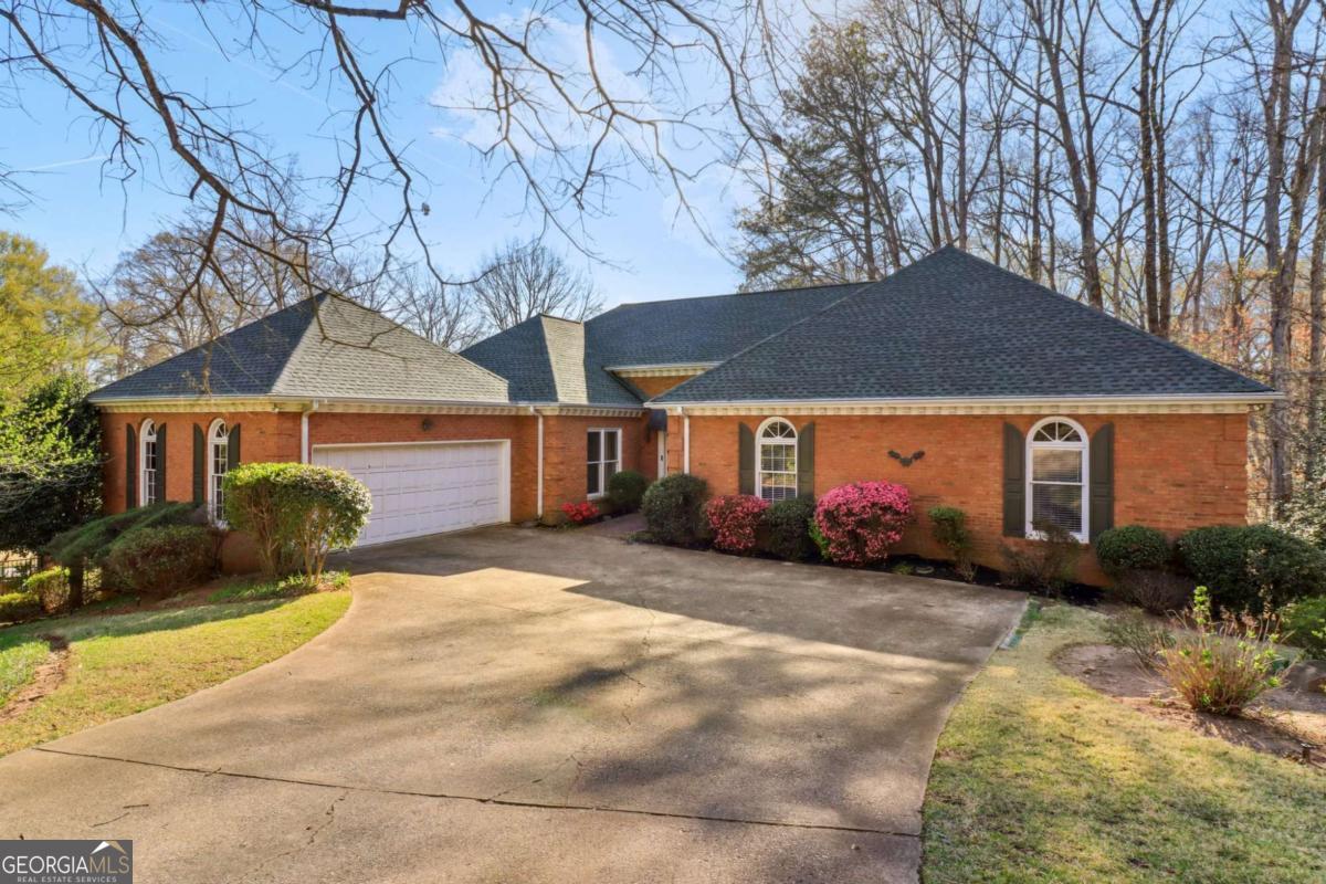 8570 Olde Pacer Pointe