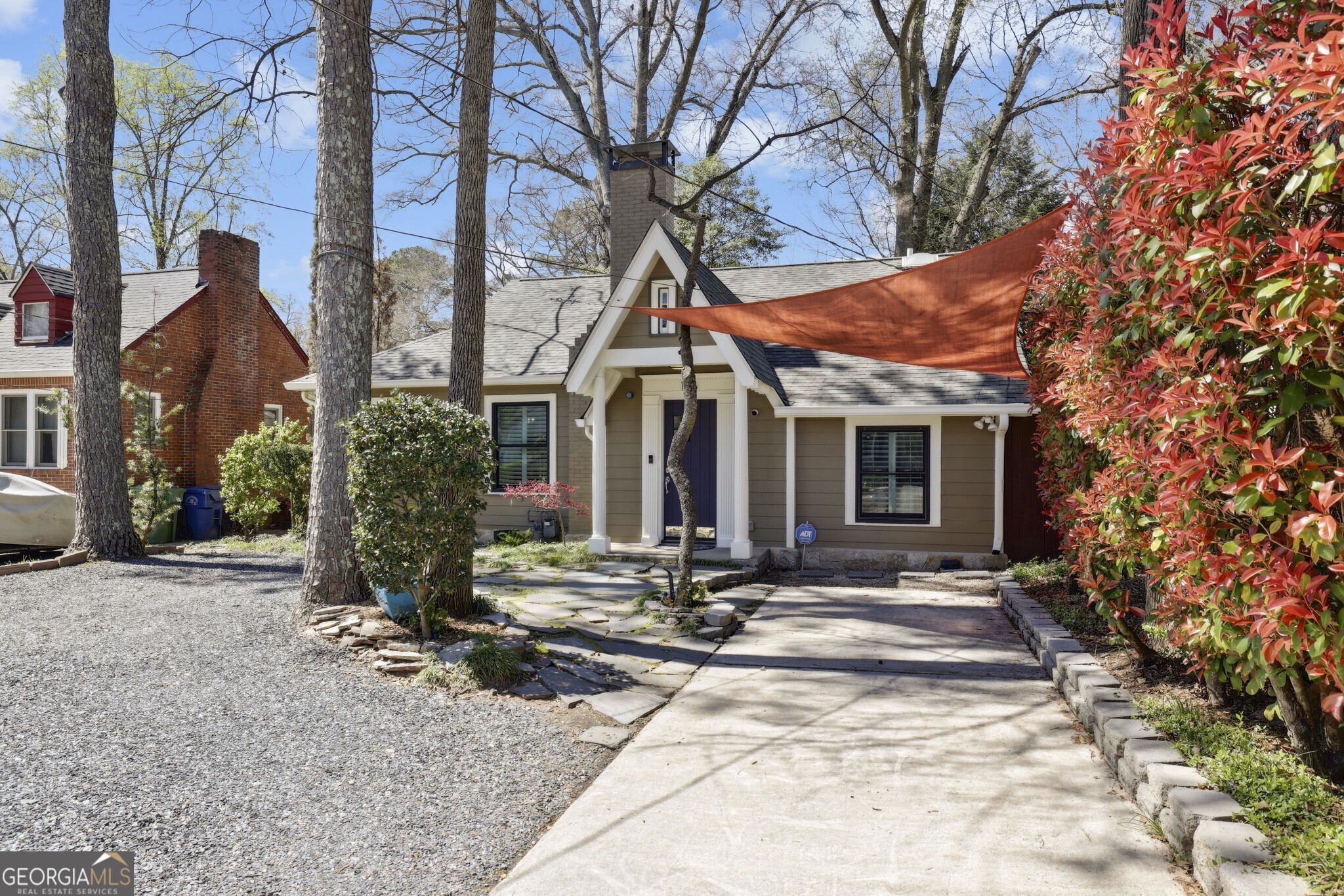 156 Sisson Avenue NE