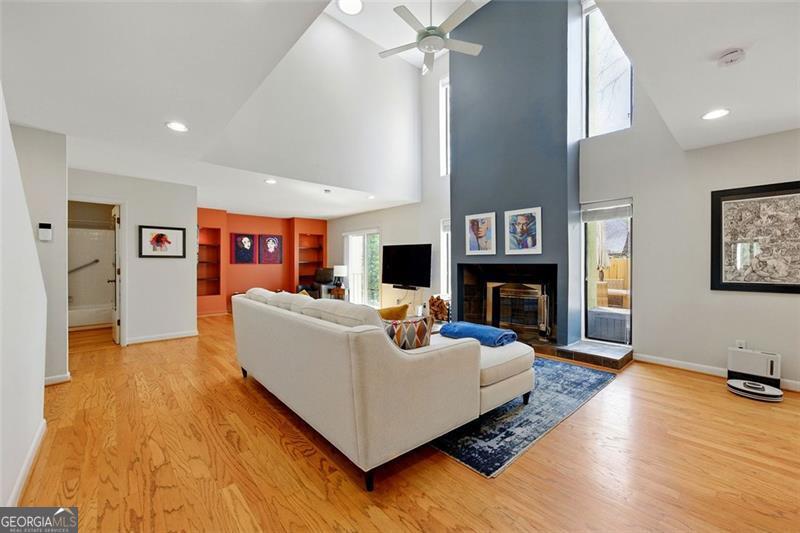 1325 S PONCE DE LEON Avenue NE