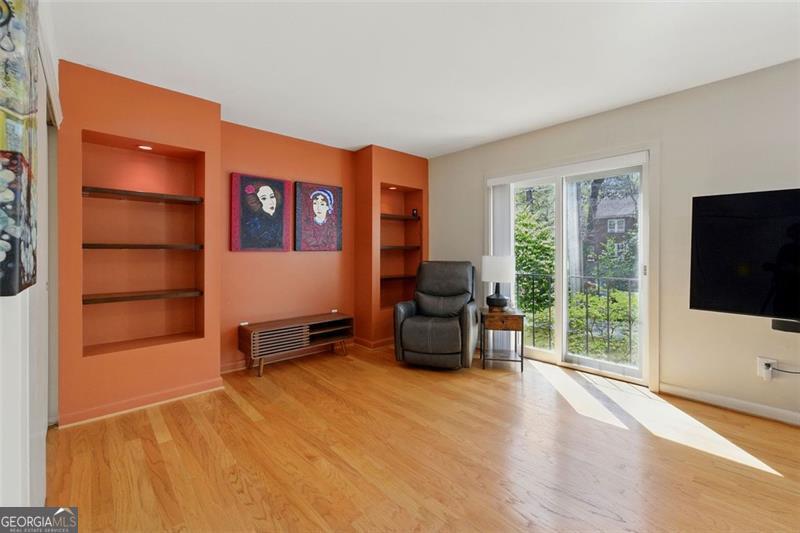 1325 S PONCE DE LEON Avenue NE