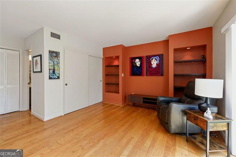 1325 S PONCE DE LEON Avenue NE