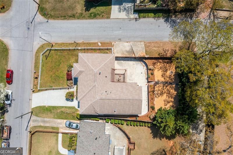 549 BLAKE Avenue