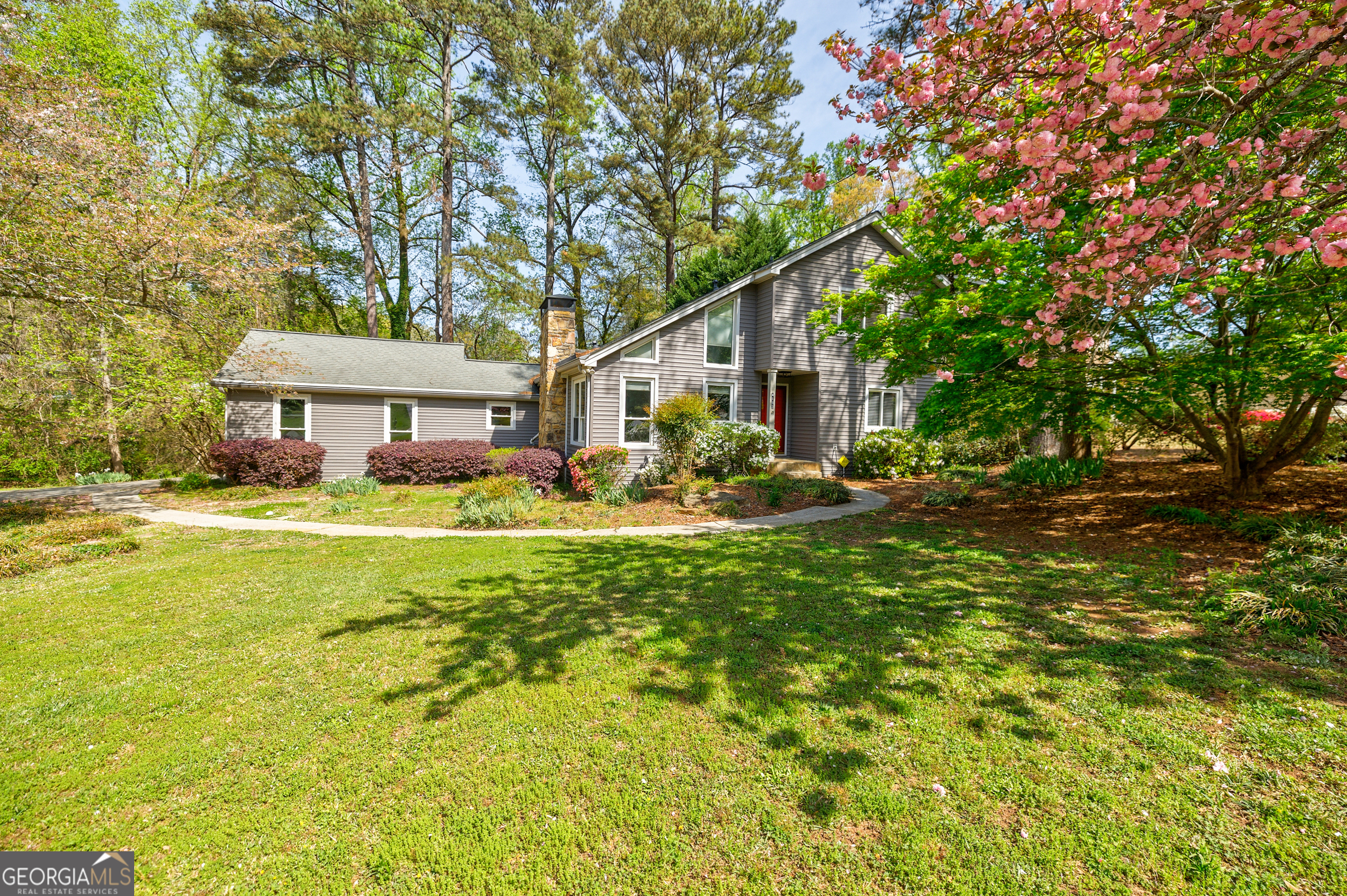 4183 Oak Crest Drive