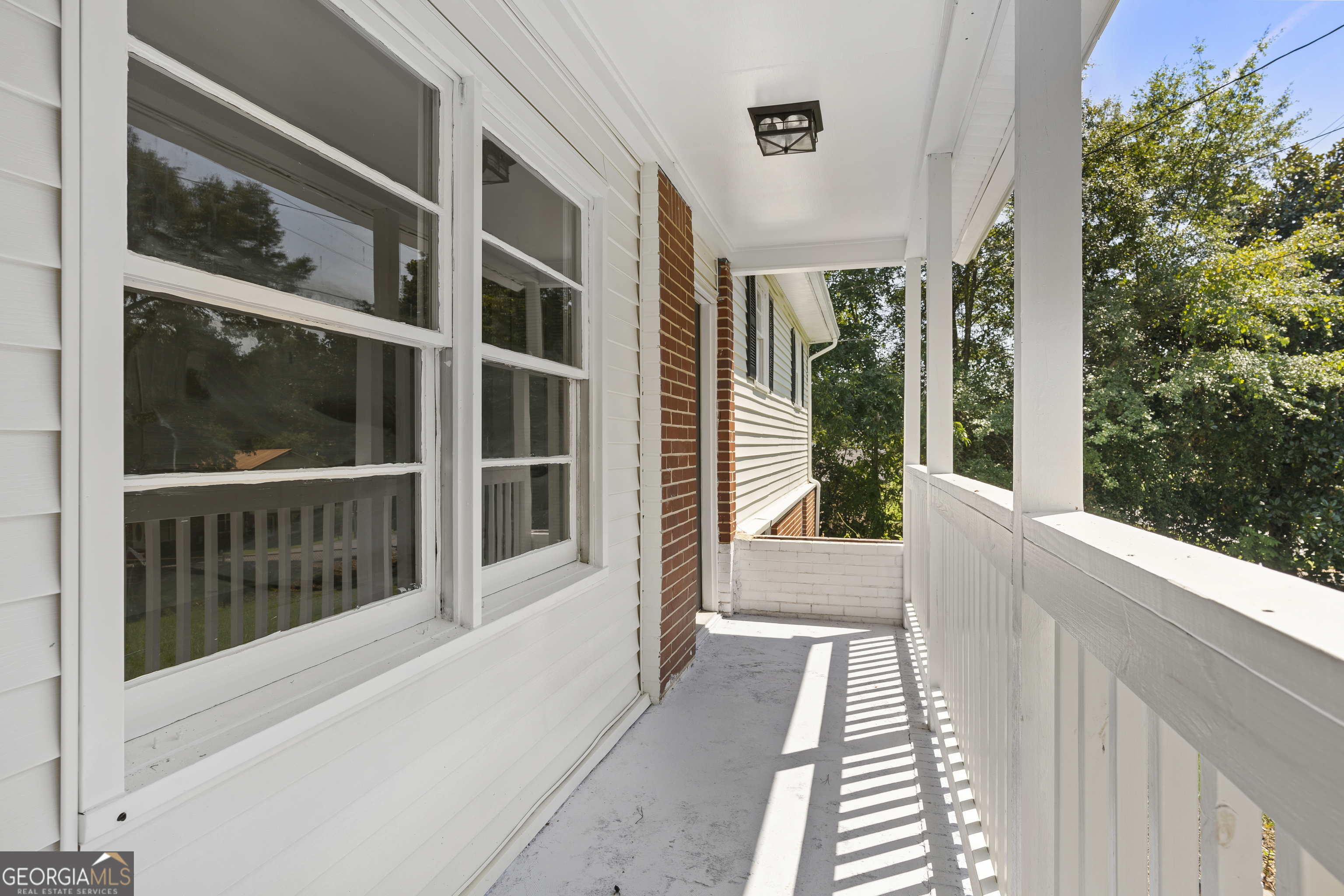 890 Chestnut Drive