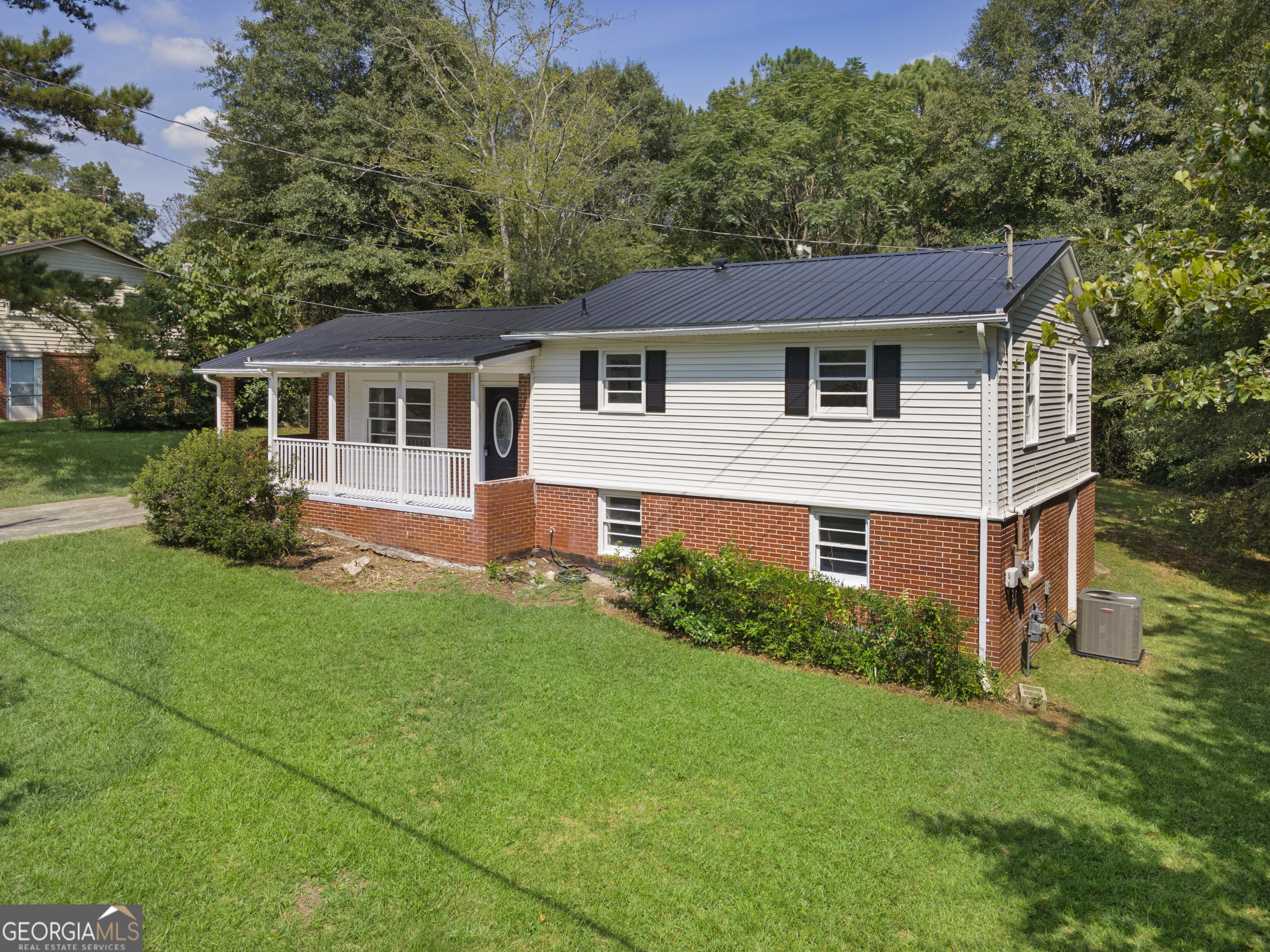 890 Chestnut Drive